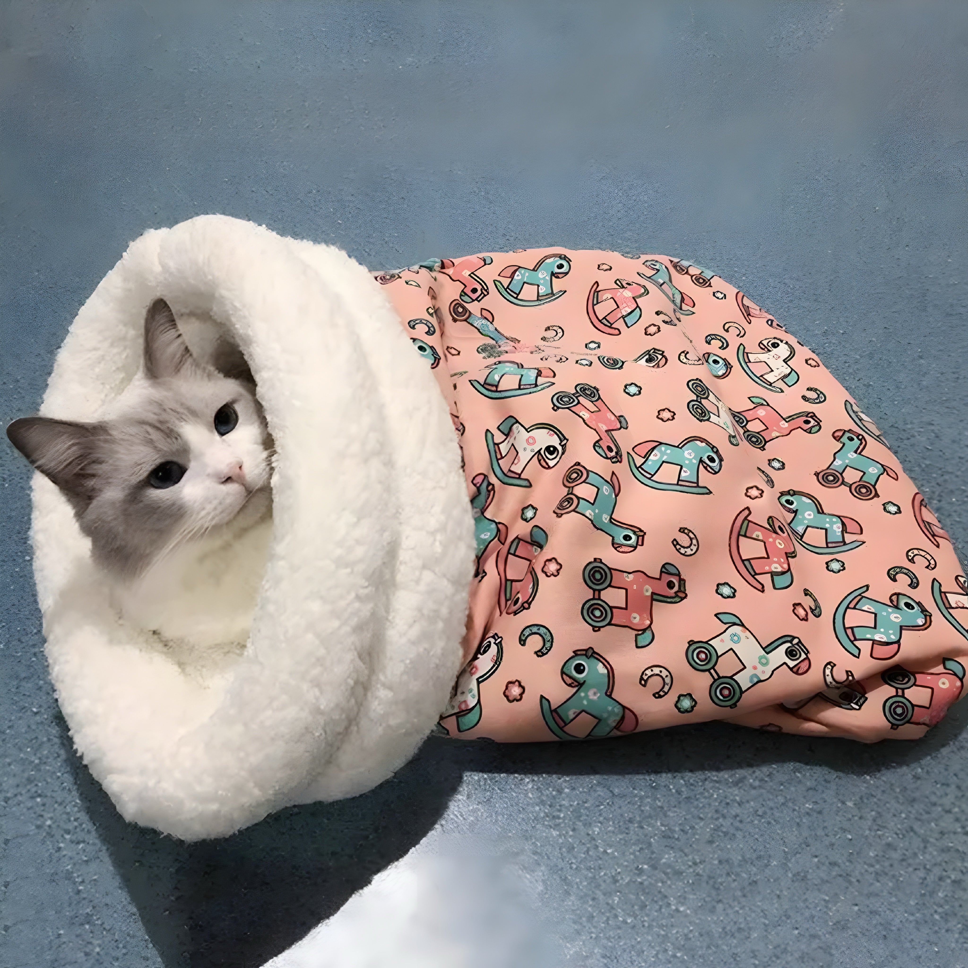 MiauCocoon: warmth and comfort for your kitty